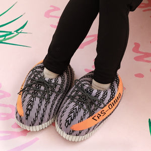 Kicks slippers