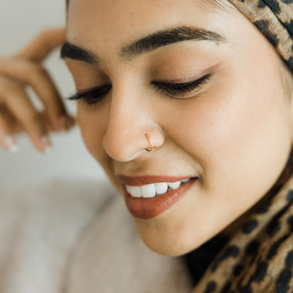 Muslim Woman In Hijab Stock Photo - Download Image Now - Islam, Nose Ring,  20-29 Years - iStock