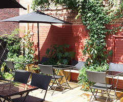 Terrasse de la Maison de thé Cha Noir