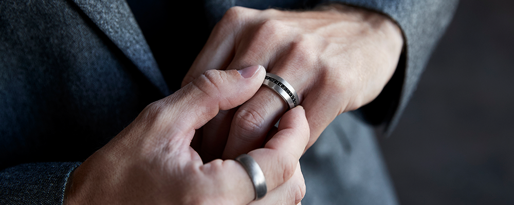 1.90 Ct Round Moissanite Mens Engagement Ring, Simple Daily Wear Diamond  Mens Rings, Boyfriend Moissanite Wedding Ring, Half Bezel Set Ring - Etsy