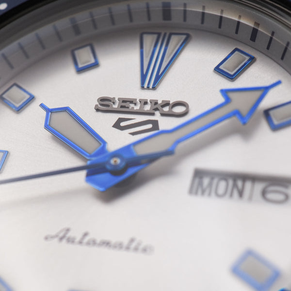 Seiko 5 Sports SBSA263: Silver x Indigo Limited Edition Homage to "4th Divers" by THE CLOCK HOUSE