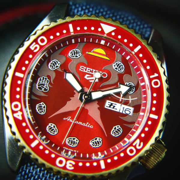 Seiko X ONE PIECE "Monkey D. Luffy" 5 Sports Automatic Red Limited Edition SRPF62 www.watchoutz.com