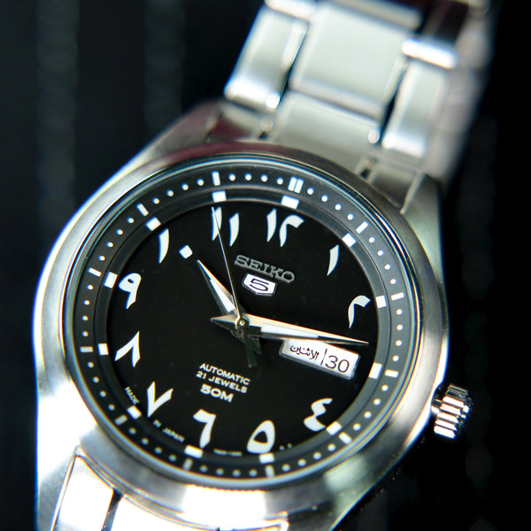 Seiko 5 Sports Automatic Arabic Numerals Date Display Black-dial SNKP21 www.watchoutz.com