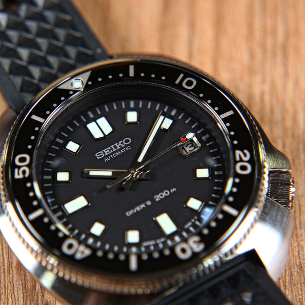 Seiko Prospex Automatic 200M Diver 6105 Re-creation Limited Edition "Captain Willard" SLA033 (SBDX031) www.watchoutz.com