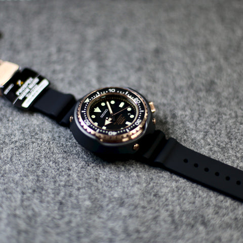 Seiko SBDX014 watch left watchoutz.com 