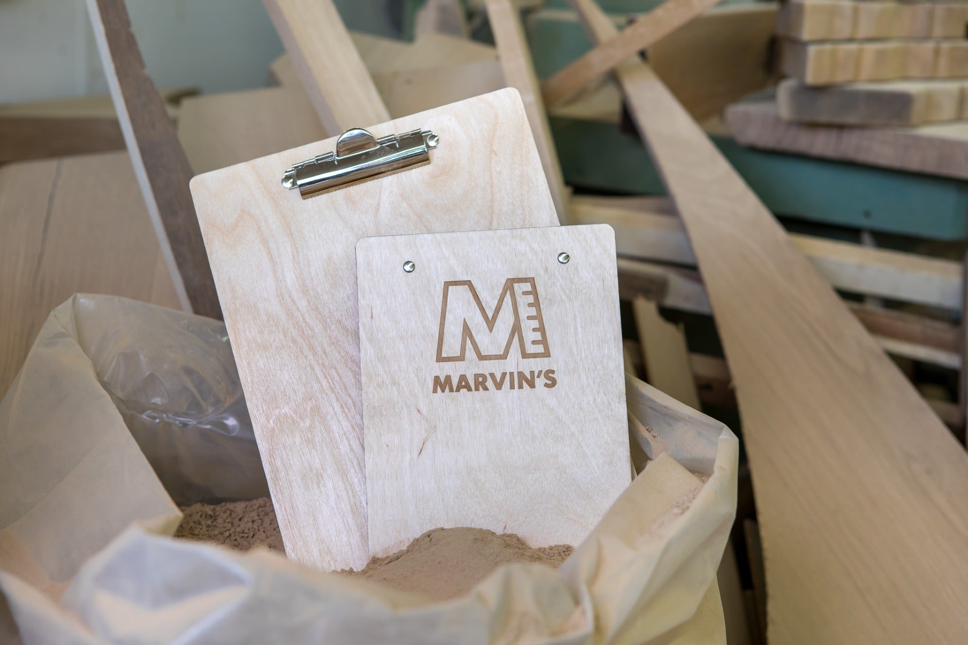 Engraving in glass and wood | Marvin's,