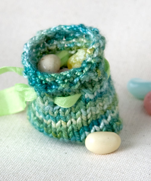 Knitted bag with jelly beans