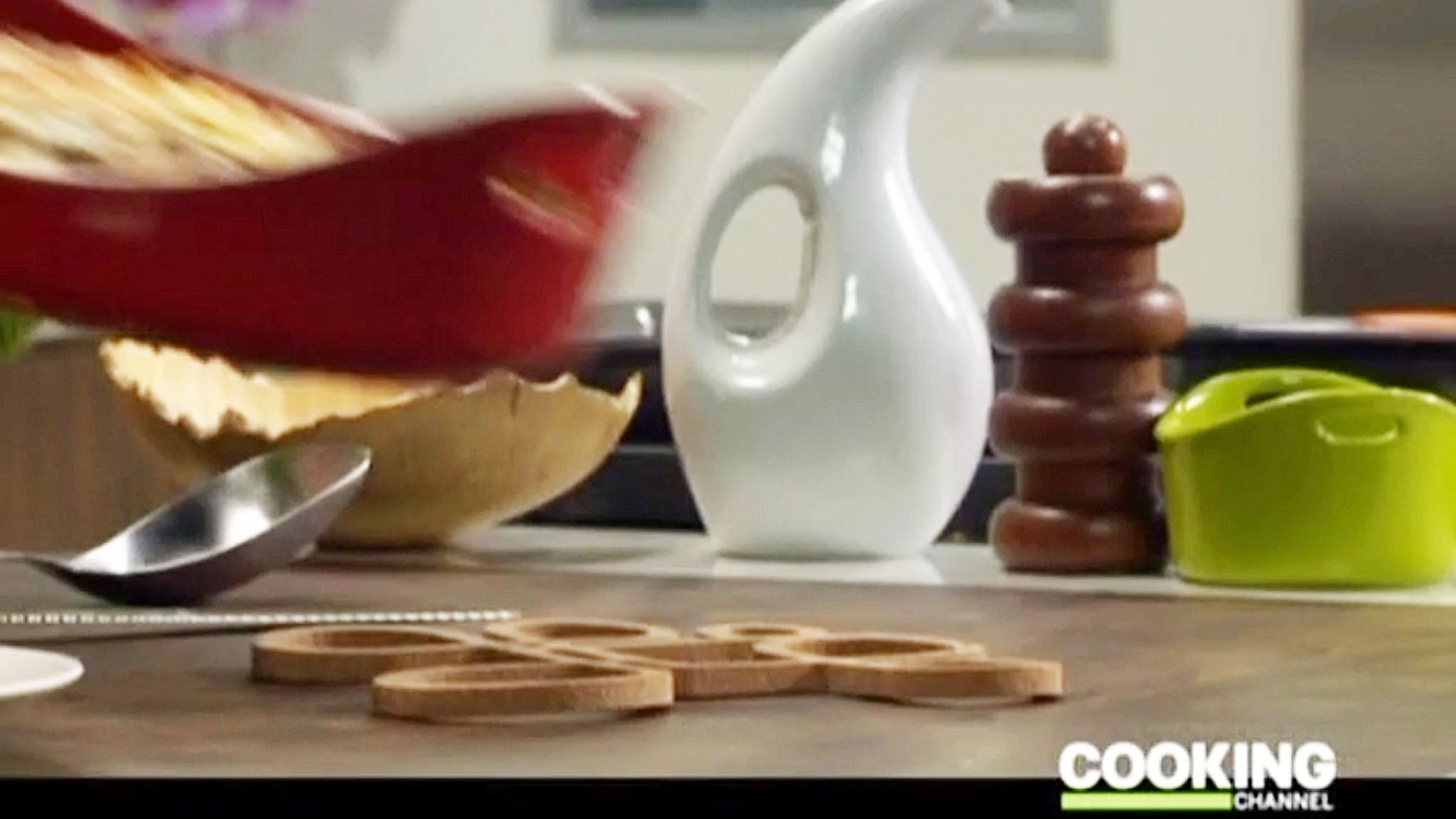 TOMA Objects' Model A cork trivet on Rachael Ray's Week in a Day.