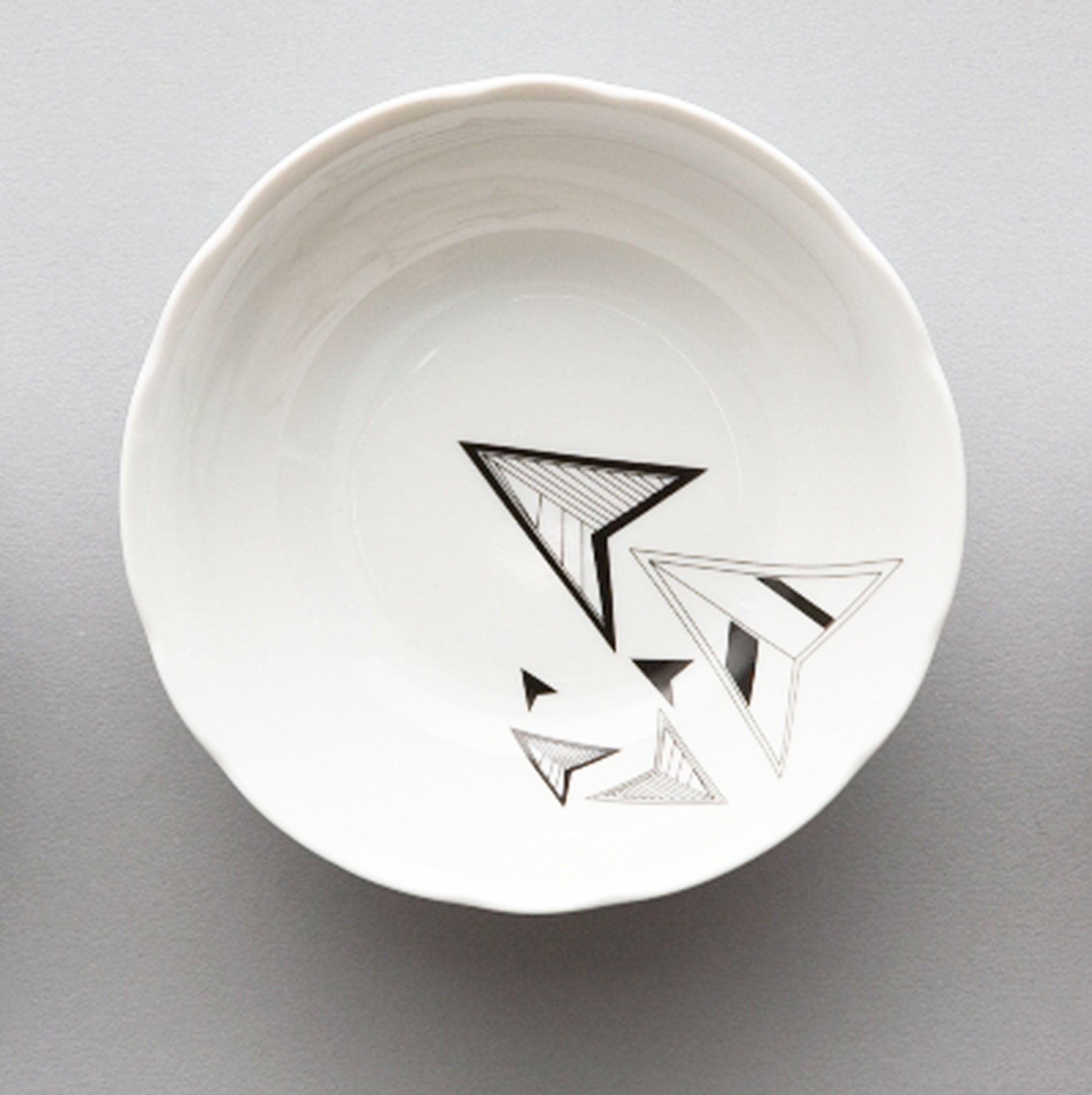 Designed by Colene Blanchet and Annie Lenon, Saetta dishware collection is inspired by maps, paths, geometry, space and lightning. 