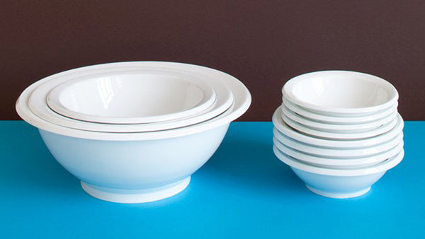 Sowden Table Oskar Porcelain Bowl Collection by George Sowden with Pierre Foulonneau