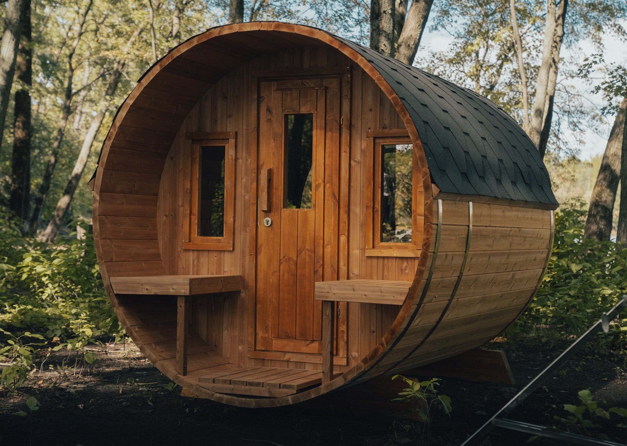 4 Person Corner Cedar Sauna w/Carbon Heaters - HL400KC Bristol Bay