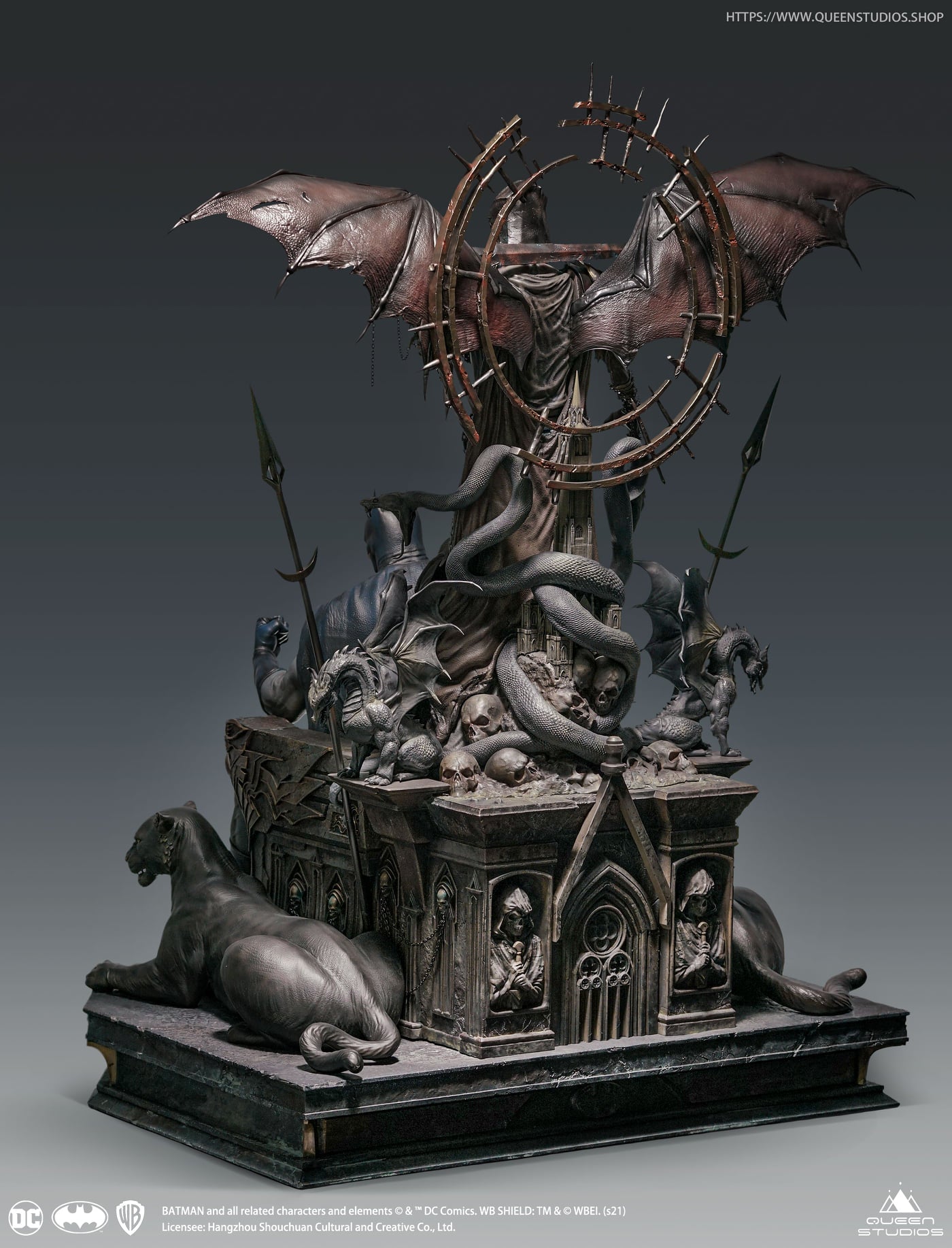 Queen Studios Batman on Throne (Premium Edition) 1/4 Scale Statue – Heroes  Collectibles