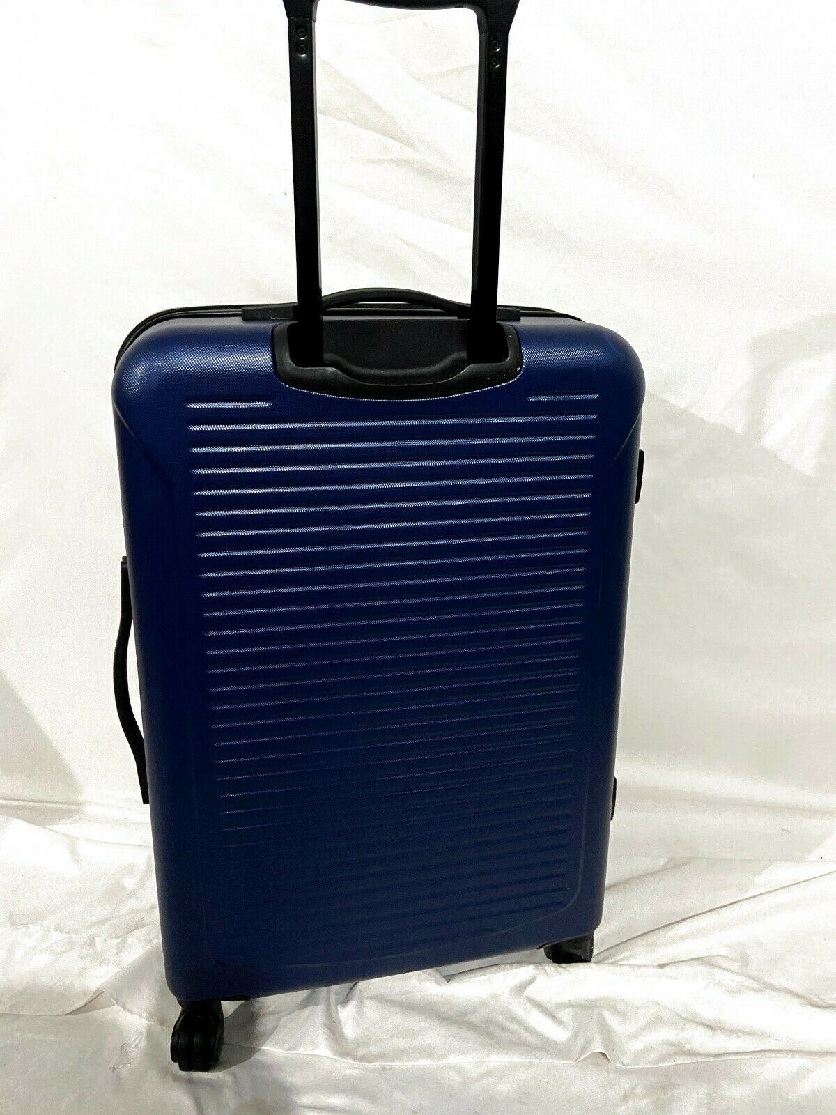 $280 Tag Riverside 24'' HardCase Spinner Lightweight Suitcase Luggage ...