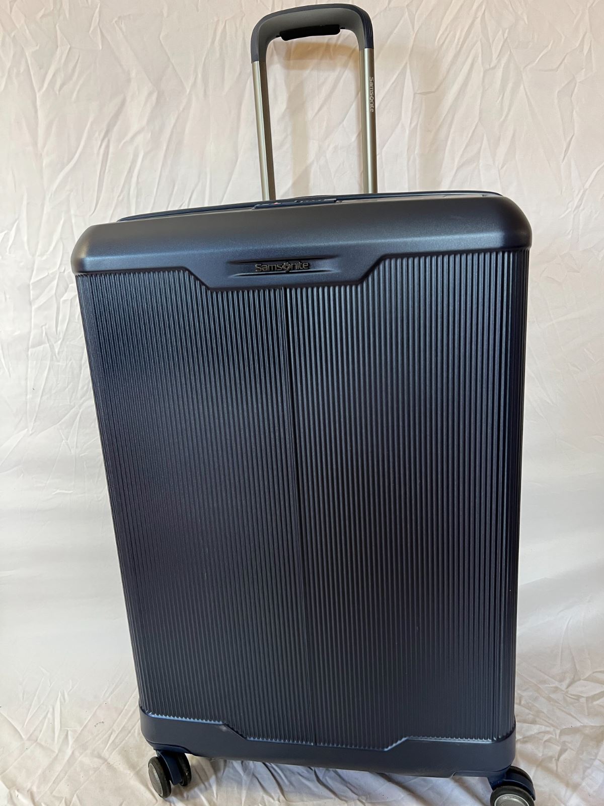 $780 Samsonite Silhouette 17 29