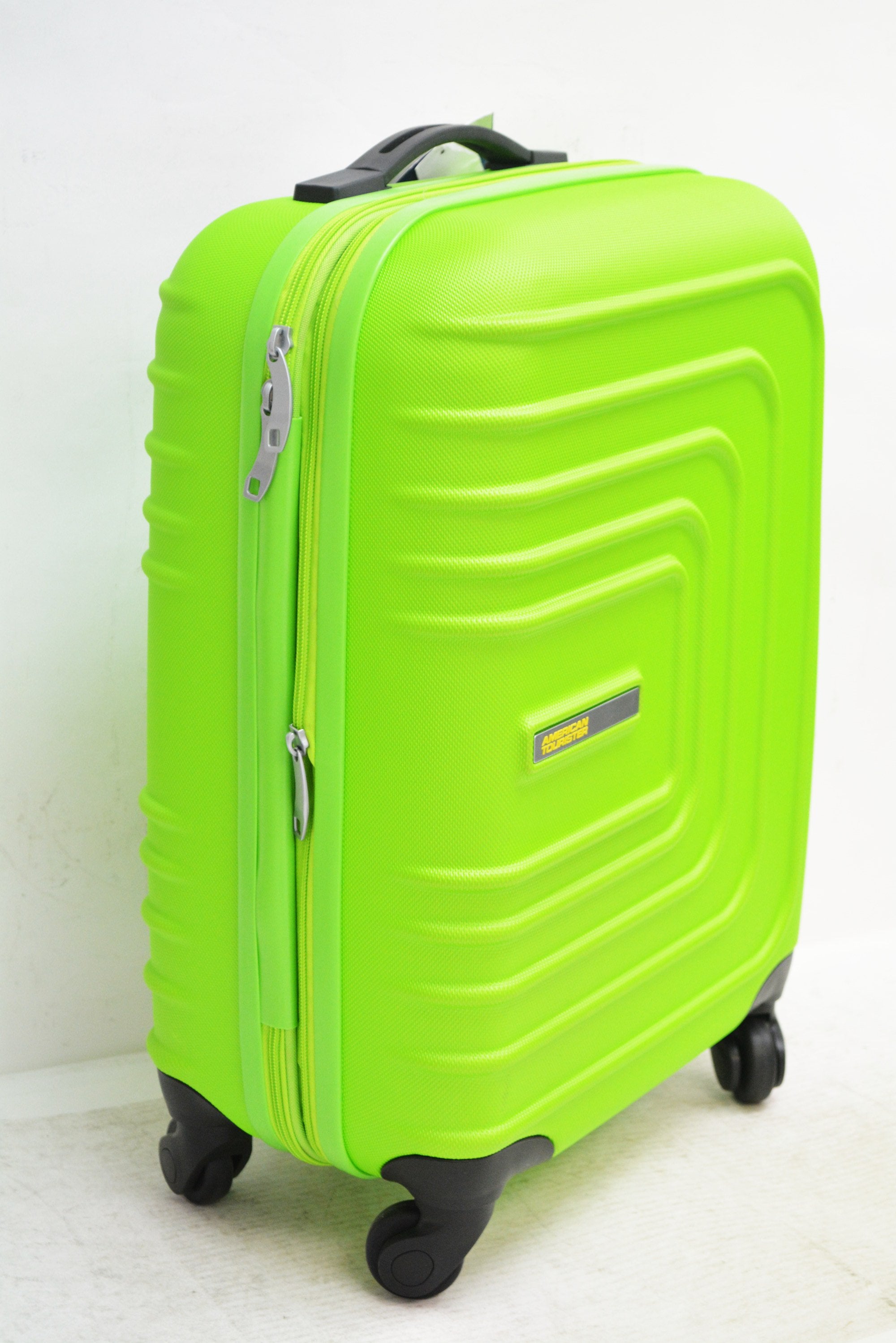 american tourister xpressions 20