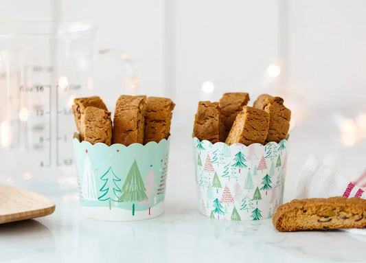 https://cdn.shopify.com/s/files/1/2567/0908/files/whimsicalchristmastreesfoodcups_533x.webp?v=1686845572