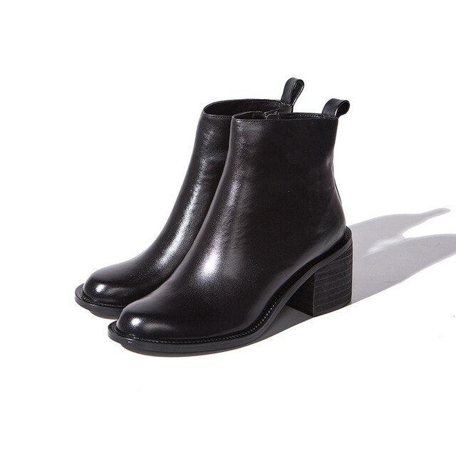 chelsea boots round toe