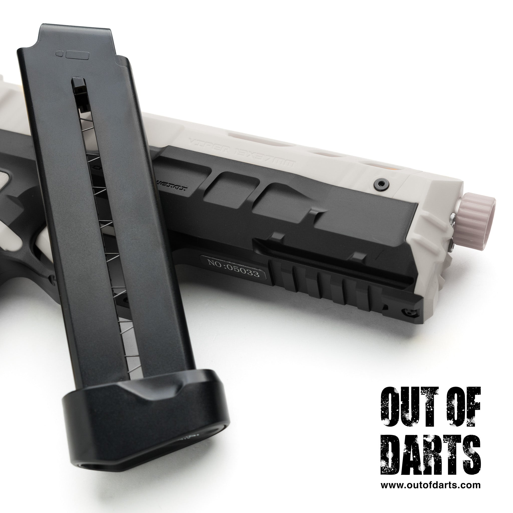 Out of Darts Blasters Shells ZWQ S200S Viper Blaster Weighted Gen 3 Magazine next to blaster
