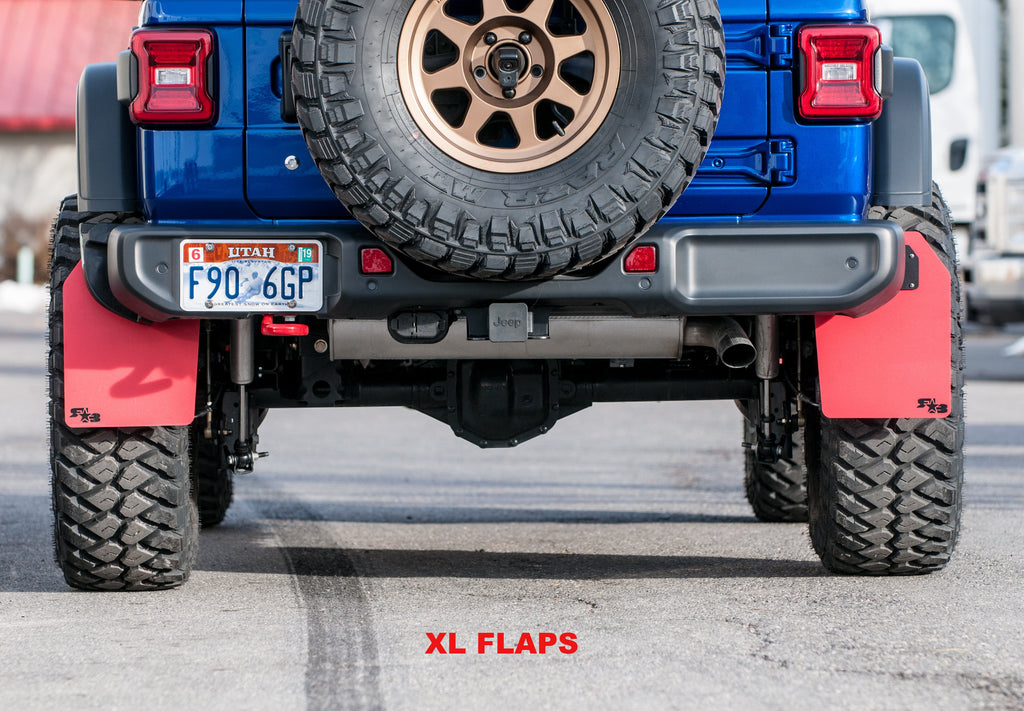 jeep wrangler with mud flaps