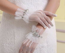 Woman Lady Party Opera Bridal Fancy Costume Wedding SHORT White Lace Gloves