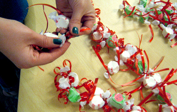 Assembling a Sweet's Taffy Lei