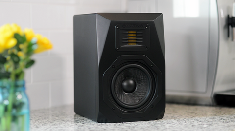 AIrmotiv B1+ speaker