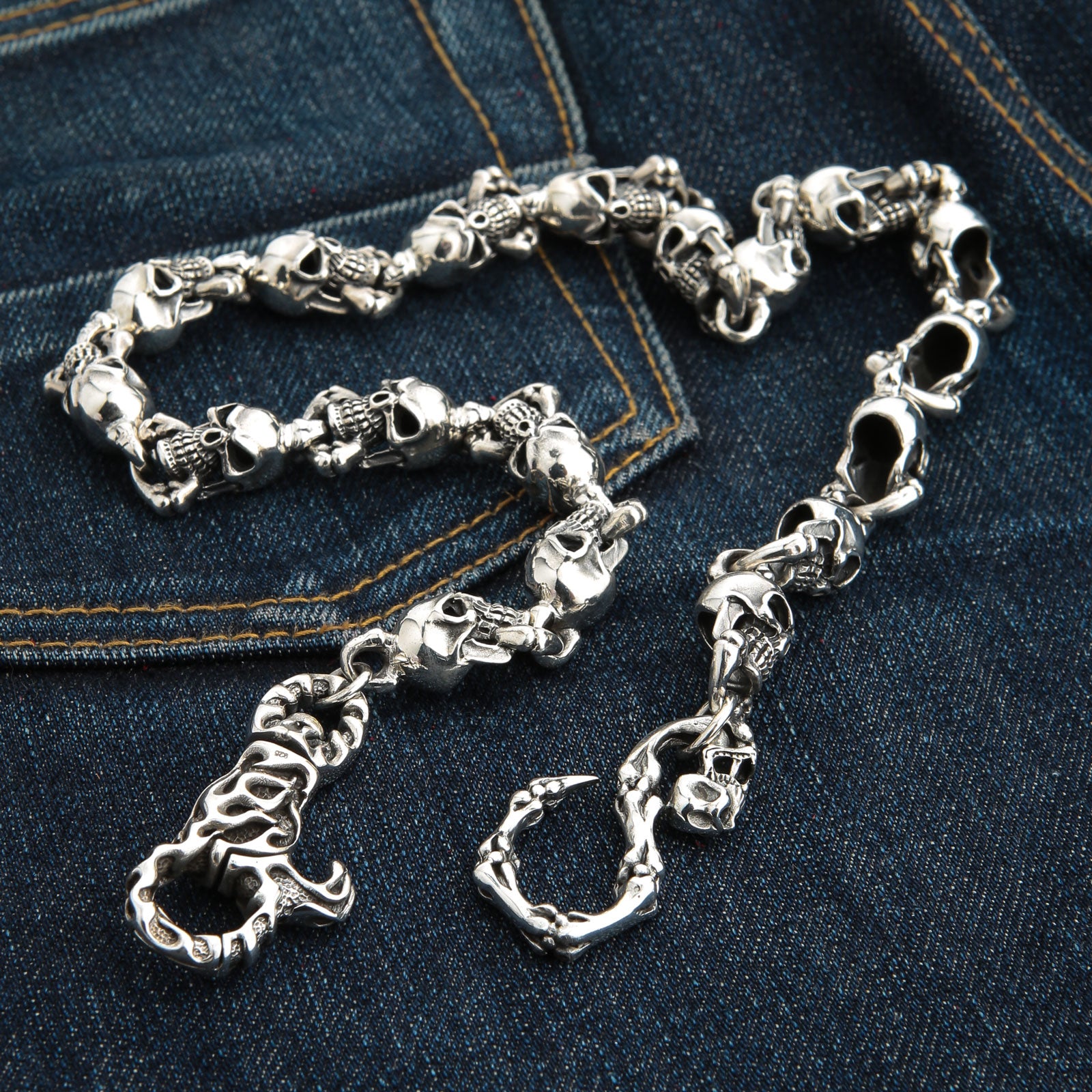 The Wallet Chain Is Back! A '90s Accessory Makes an Unexpected Return