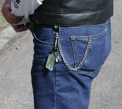 chain to go on jeans