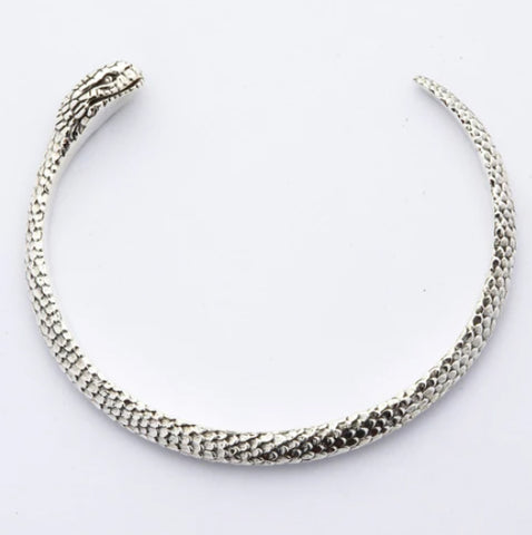 What does snake jewelry symbolize  GTHIC