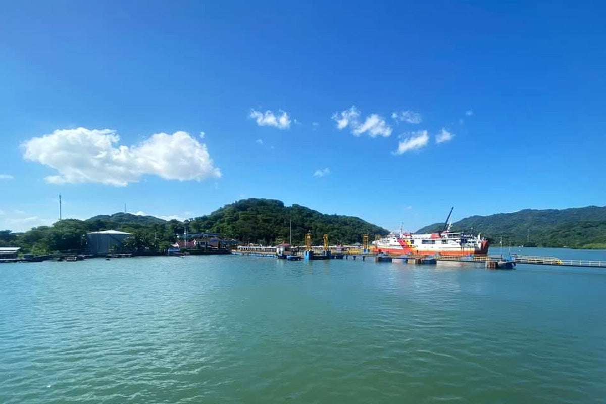 ferry from baliu to lombok in indonesia