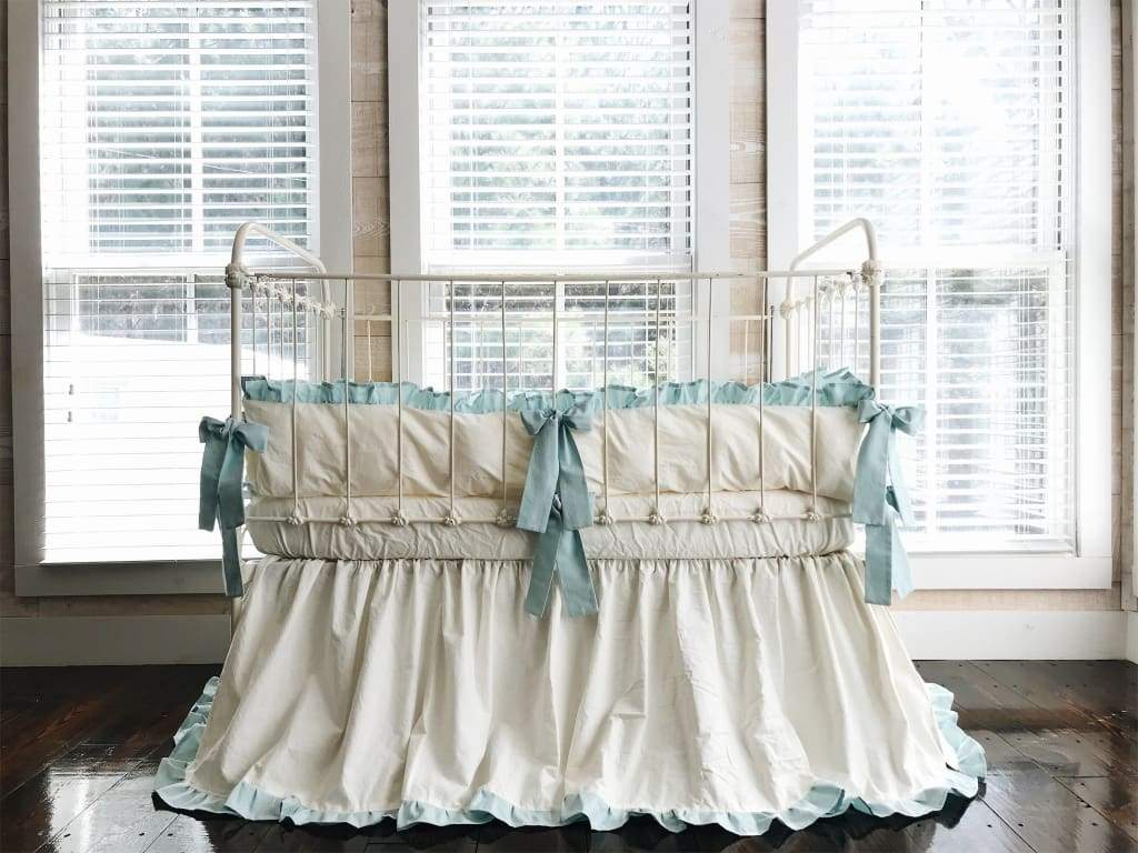 Silky Ruffle Bedding Set / Ivory White