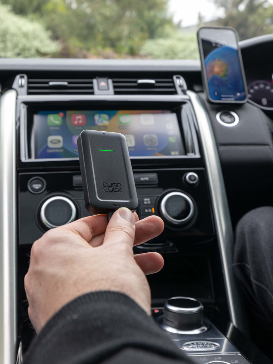 This CarPlay wireless adapter makes your wired CarPlay setup work wirelessly  » Gadget Flow