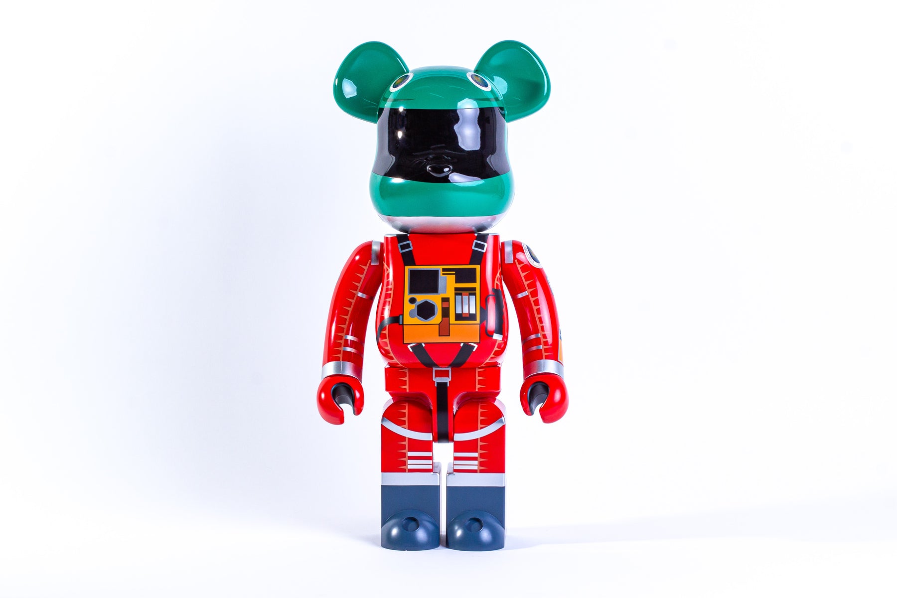 特典進呈 MEDICOM TOY - BE@RBRICK SPACE SUIT 1000%の通販 by ラクマ