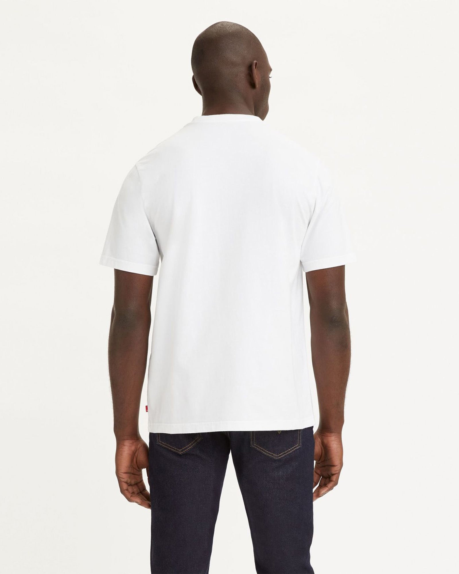 Levi's® Relaxed Fit Chest Poster Logo Tee - White – JEANSTORE