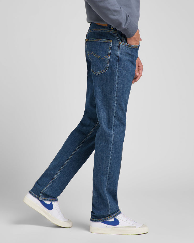 Lee Brooklyn Straight Regular Fit Jeans - Mid Stonewash | JEANSTORE
