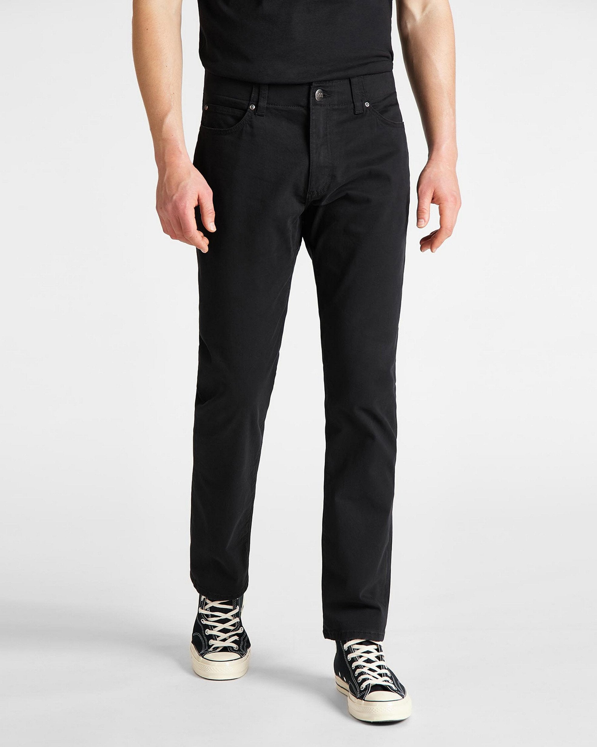 Lee Straight Fit Extreme Motion Cotton Twill Trousers - Black | JEANSTORE