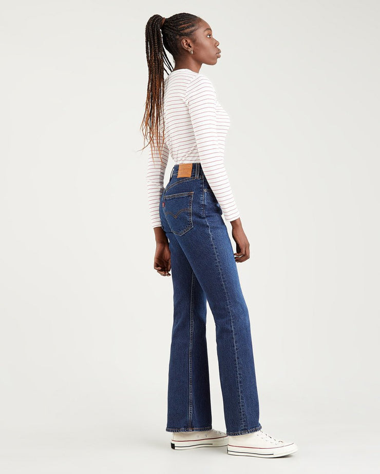 Introducir 64+ imagen women’s flared levi jeans