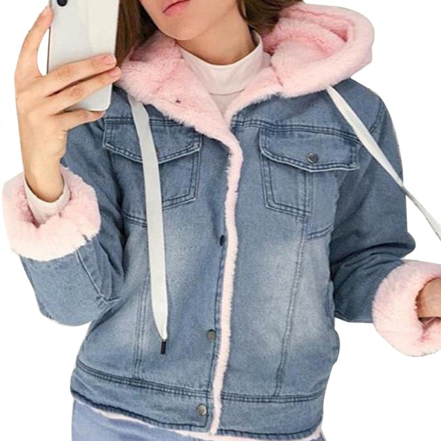 2019 New Women Denim Jacket With Fur Winter Jeans Warm Hooded Velvet Jacket Femme Faux Fur Collar Padded Coats Bomber Windbreake