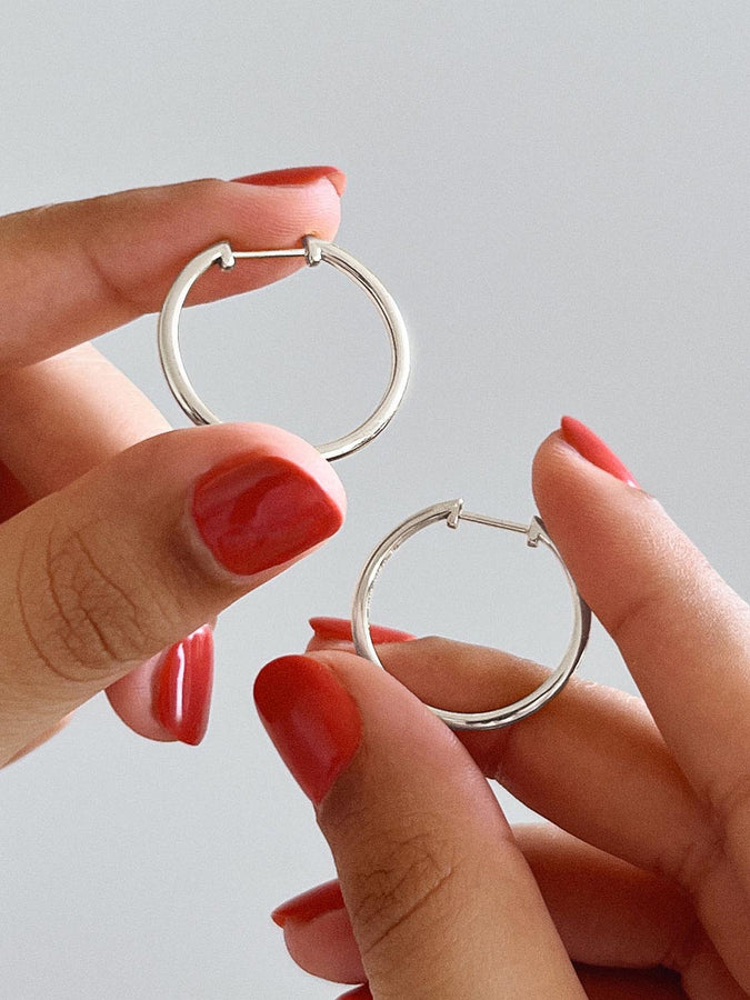 Essential Medium Hoops in Silver | Astrid & Miyu Earrings