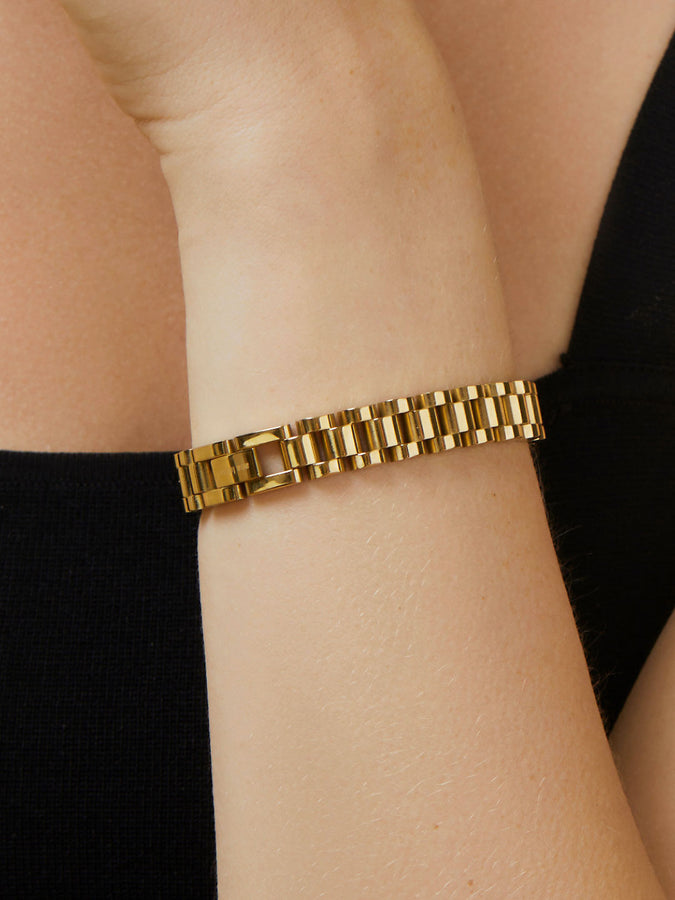 Bracelet Design Rose Gold And White Strap Analog Watch For Girls, Women  Bracelet Watches, लेडीज़ ब्रेसलेट वॉच, महिलाओं की ब्रेसलेट घड़ी - Abyalife,  Sasaram | ID: 26098749833