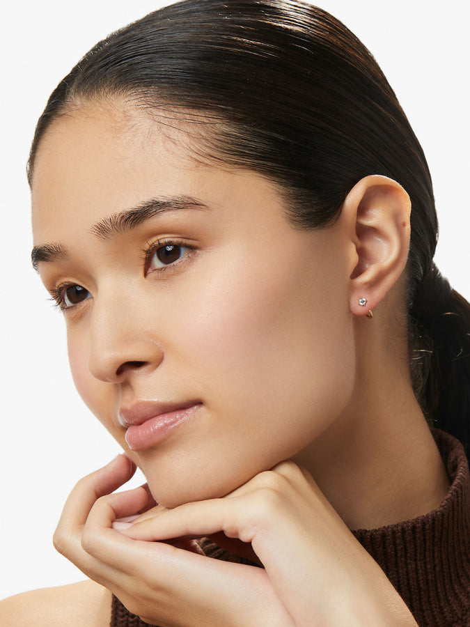 https://cdn.shopify.com/s/files/1/2579/7674/products/4-Ana-Luisa-Jewelry-Earrings-Hoop-Earrings-Cubic-Zirconia-Hoop-Earrings-Cassie-Silver-new_x900.jpg?v=1700472230