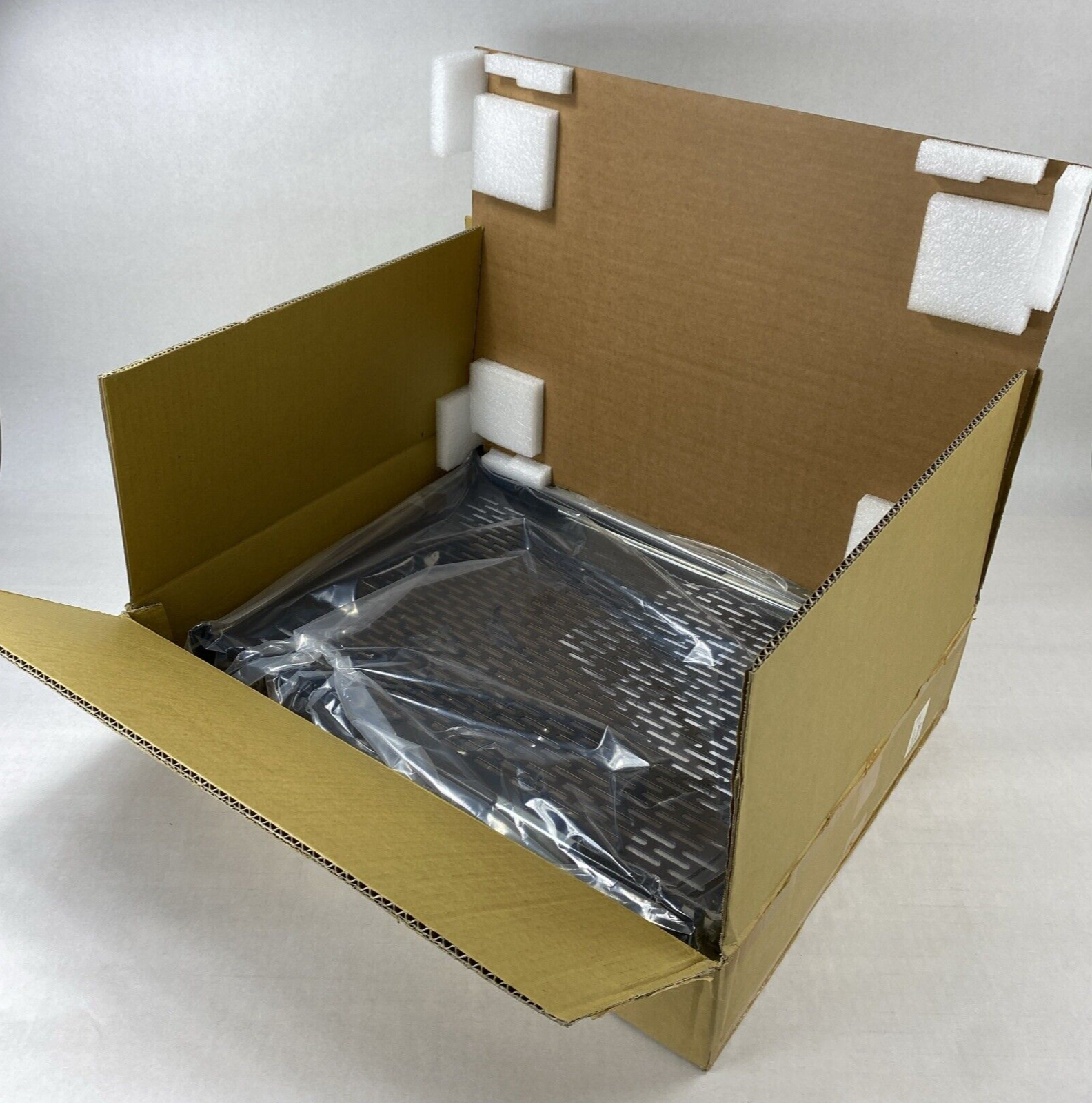 StarTech UNISLDSHF19 2U Adjustable Depth Vented Sliding Rack Mount Shelf