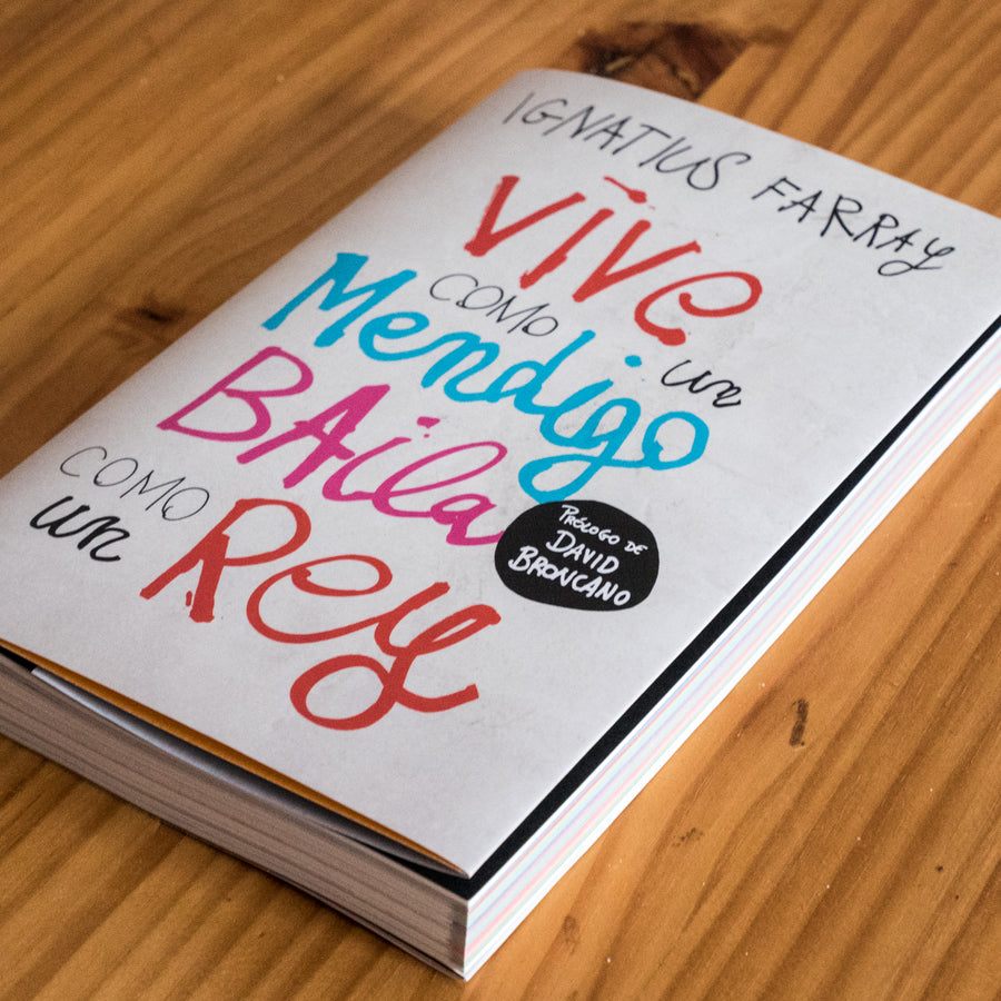 La chica que vive al final del camino. Laird Koenig. Libro en papel.  9788418668333 Cafebrería El Péndulo