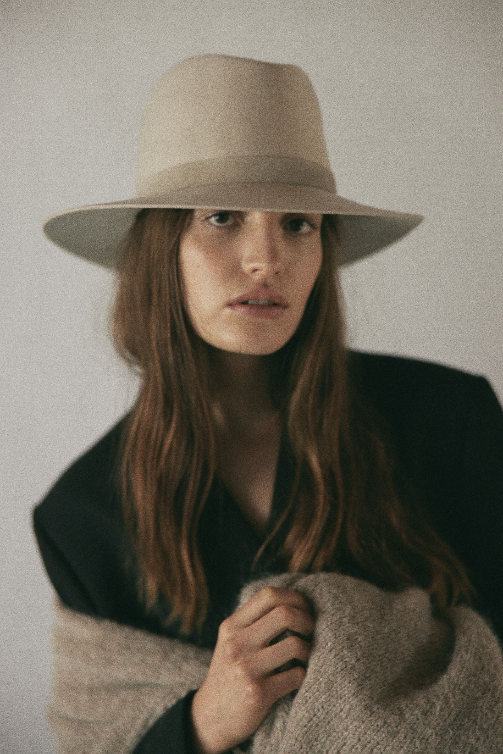 CORINNE HAT - FOG