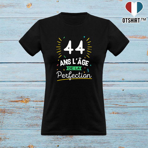 Cadeau Femme T Shirt Femme 44 Ans La Perfection Otshirt Fr