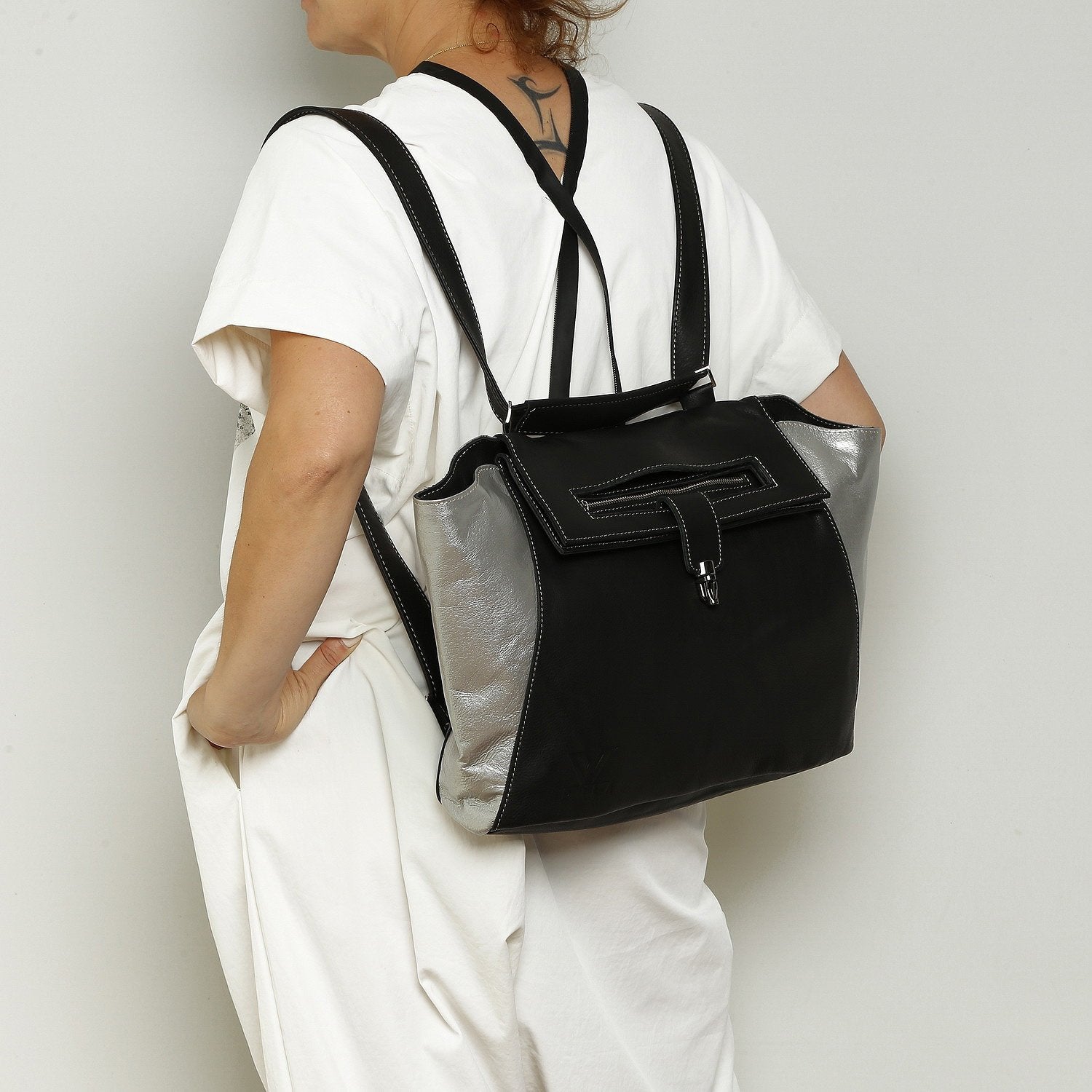 New York - Black and Silver Messenger Bag, Genuine Leather Bag, Handma – Pola V Smart Bags