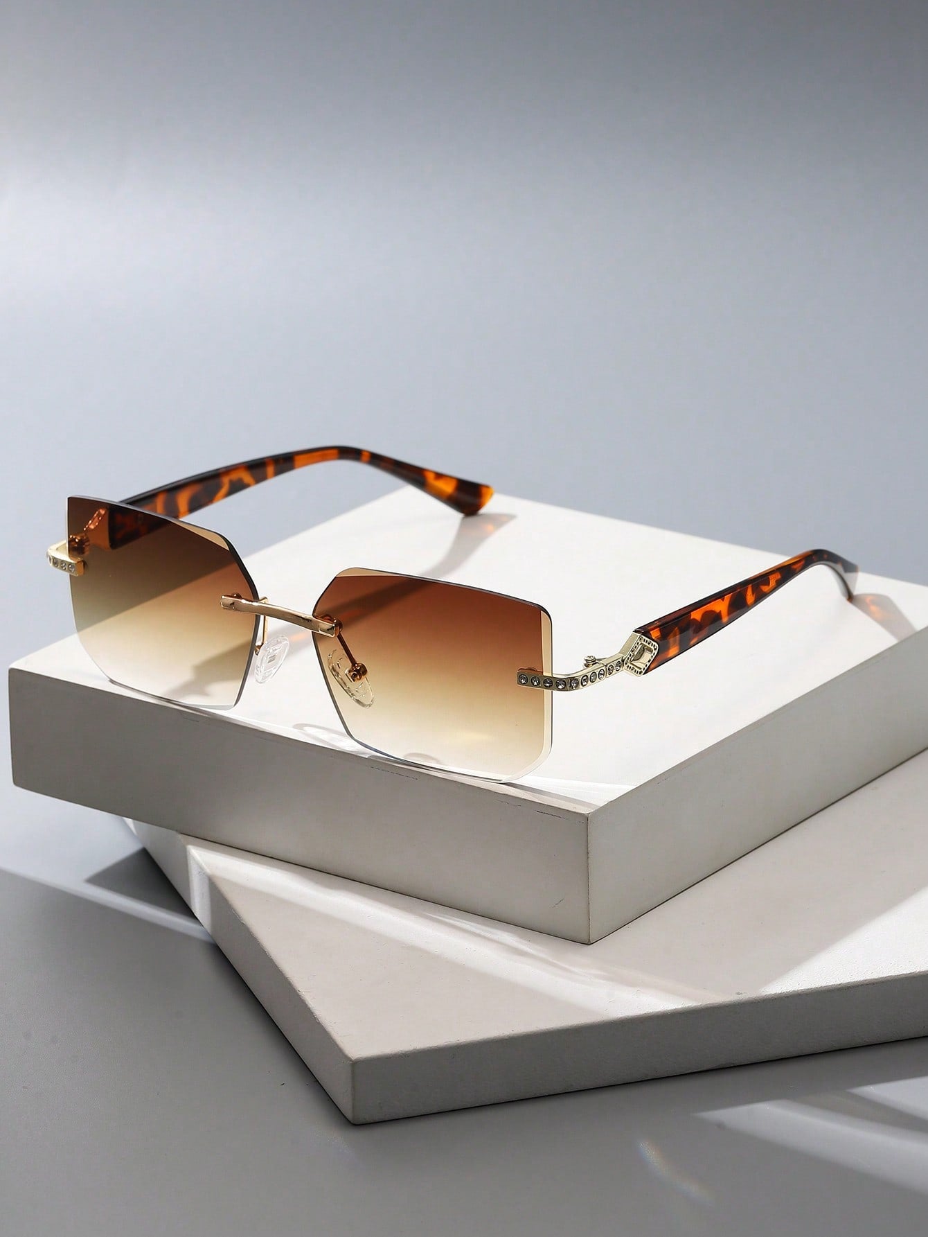 Buy Stylish Goggles & Sunglasses for Men & Women Online – Urban Monkey®