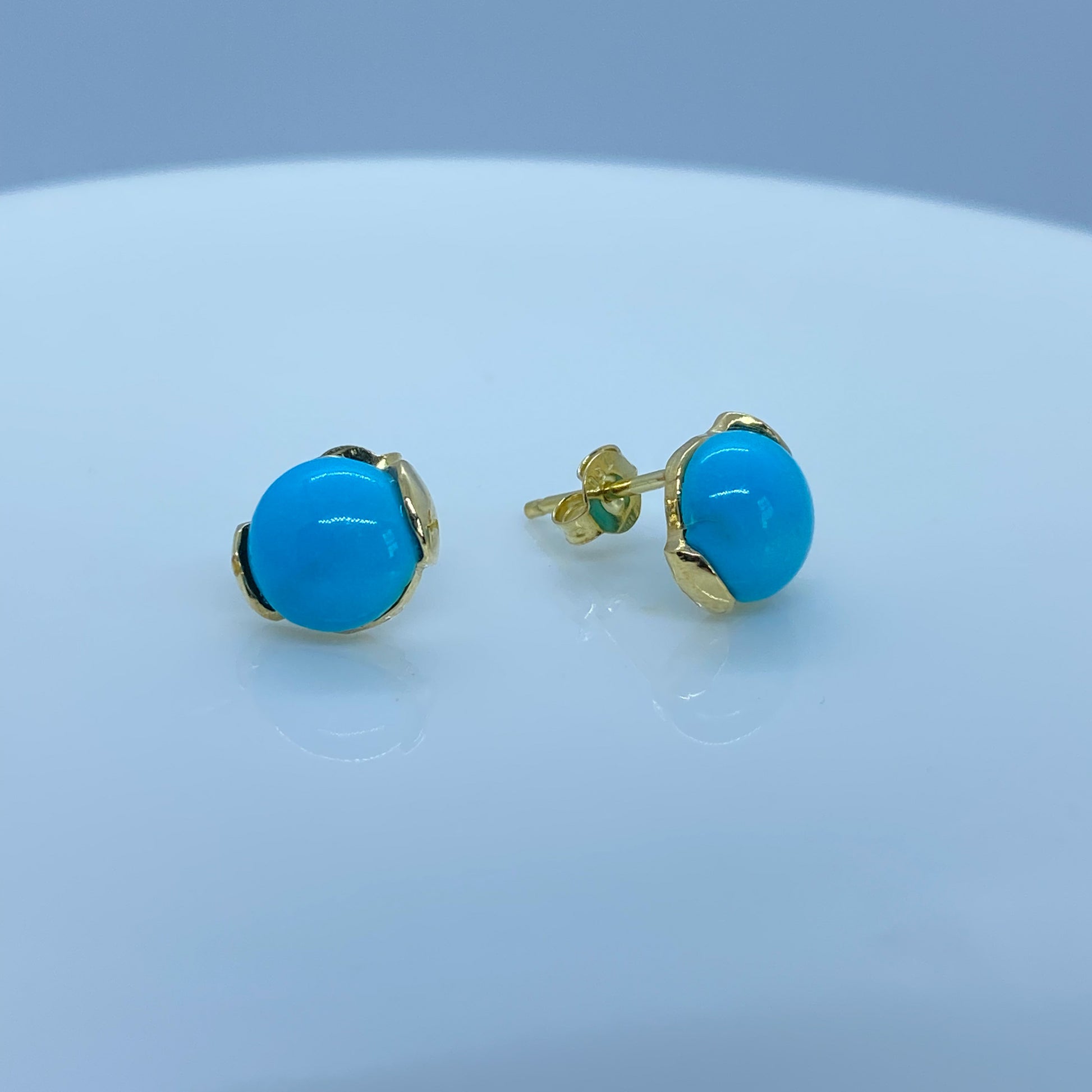 18ct Gold Turquoise Round Button Stud Earrings | 9x8mm - John Ross Jewellers