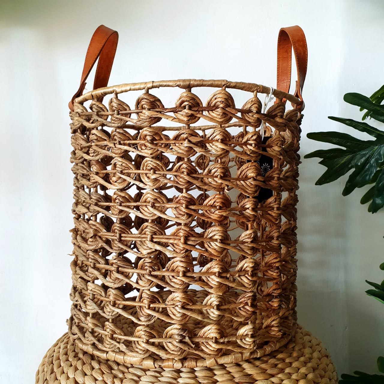 Woven Water Hyacinth Basket Set With Leather Handles – Canggu & Co