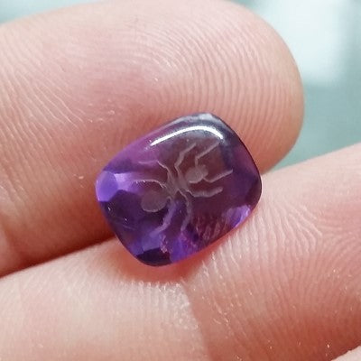 ant intaglio on amethyst